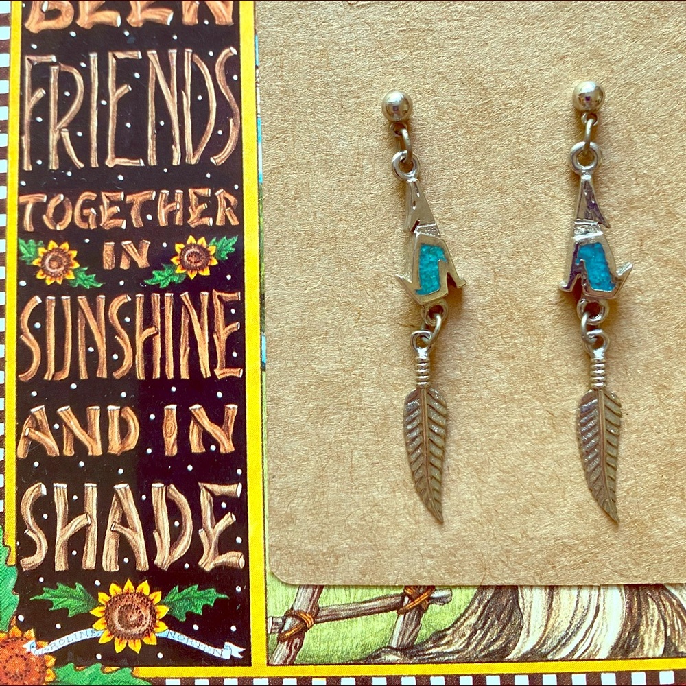 🌎🌎Native Am inspired turquoise dog earrings